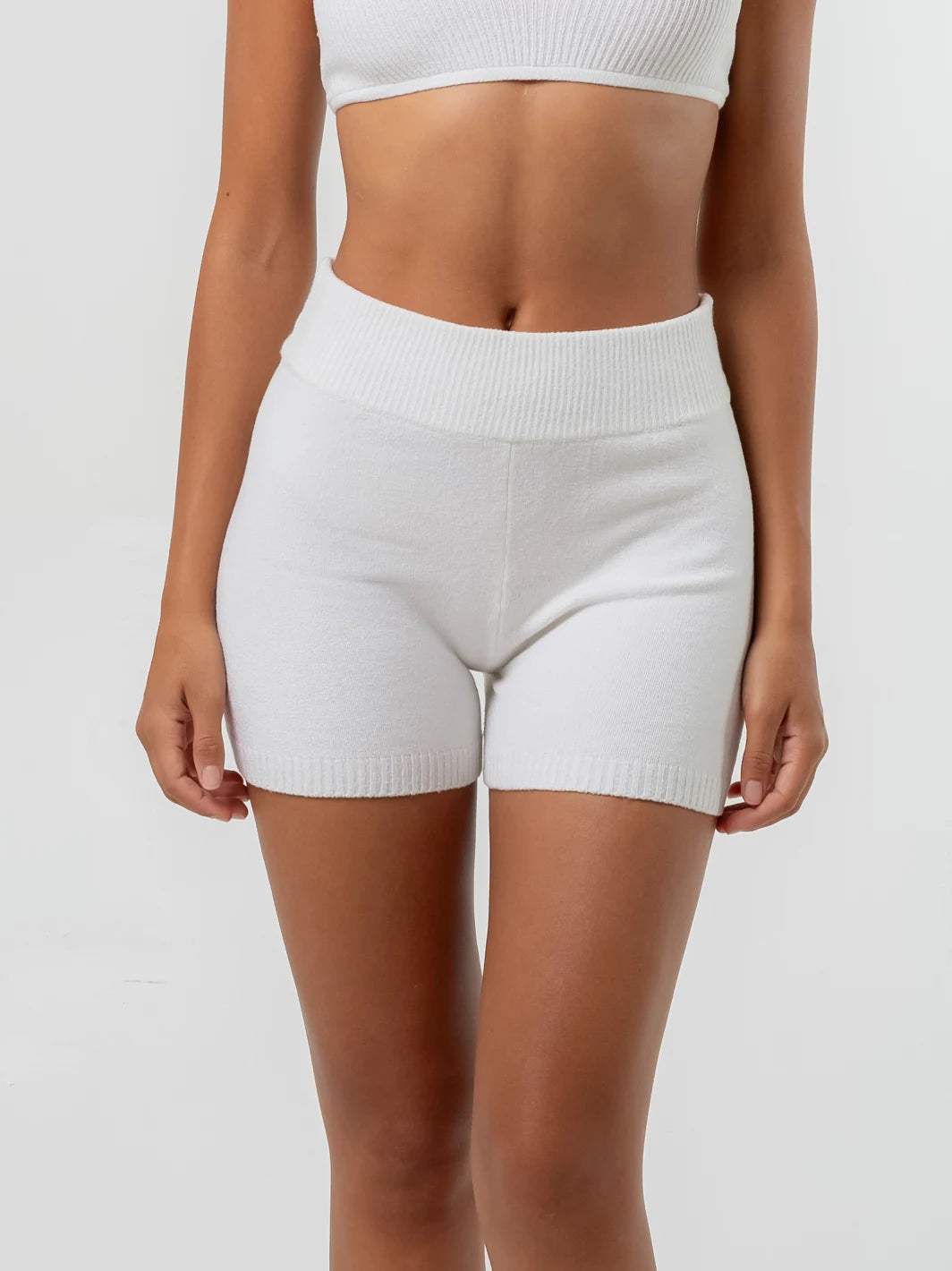 Lido Short White